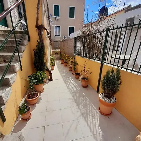 Апартаменты Luxury Mansarda Duplex - Centre - Stone House Сплит