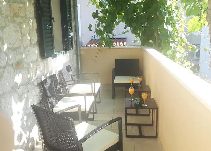 Luxury Mansarda Duplex - Centre - Stone House Apartment